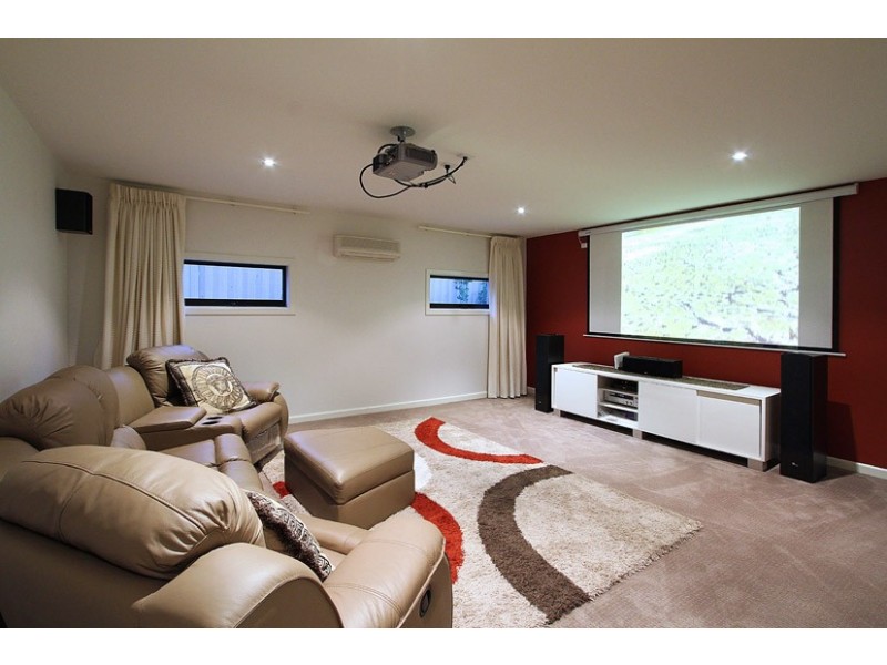 12 Arkley Drive, Greenvale VIC 3059