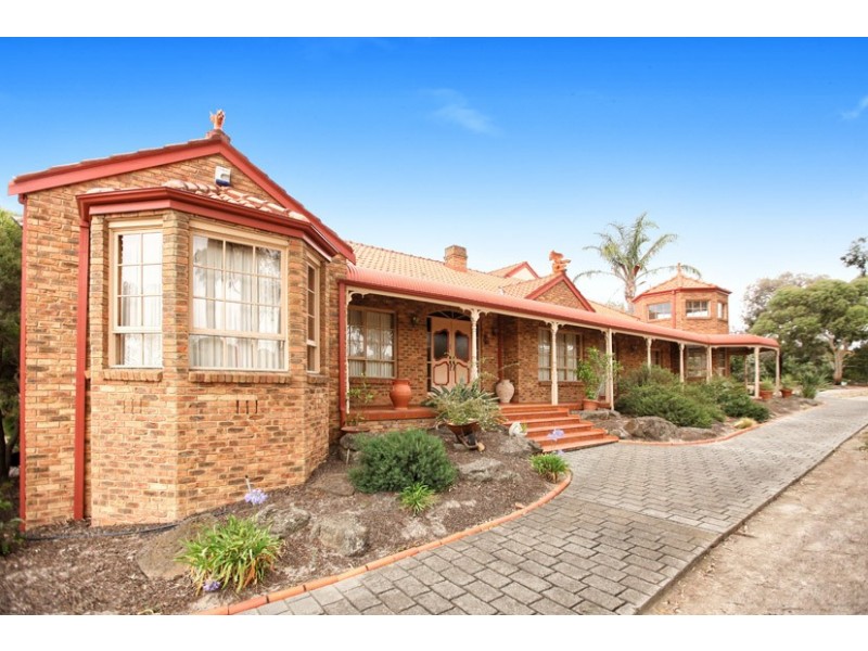 1 Greenock Court, Greenvale VIC 3059