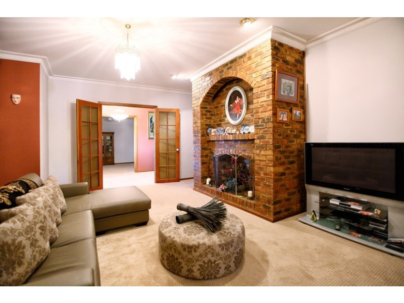 1 Greenock Court, Greenvale VIC 3059