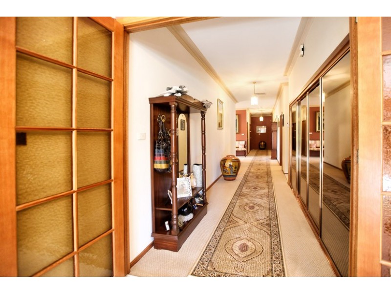 1 Greenock Court, Greenvale VIC 3059