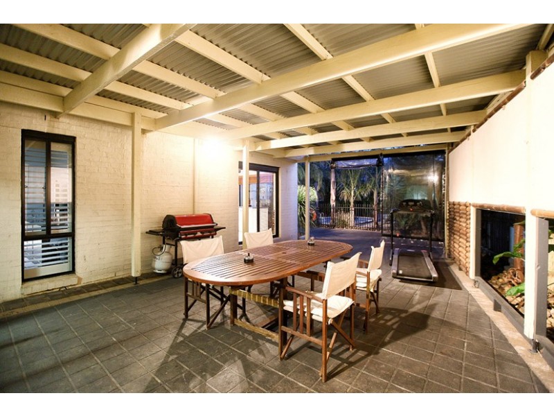 13 Chandos Place, Attwood VIC 3049