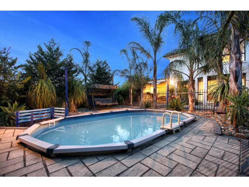 13 Chandos Place, Attwood VIC 3049