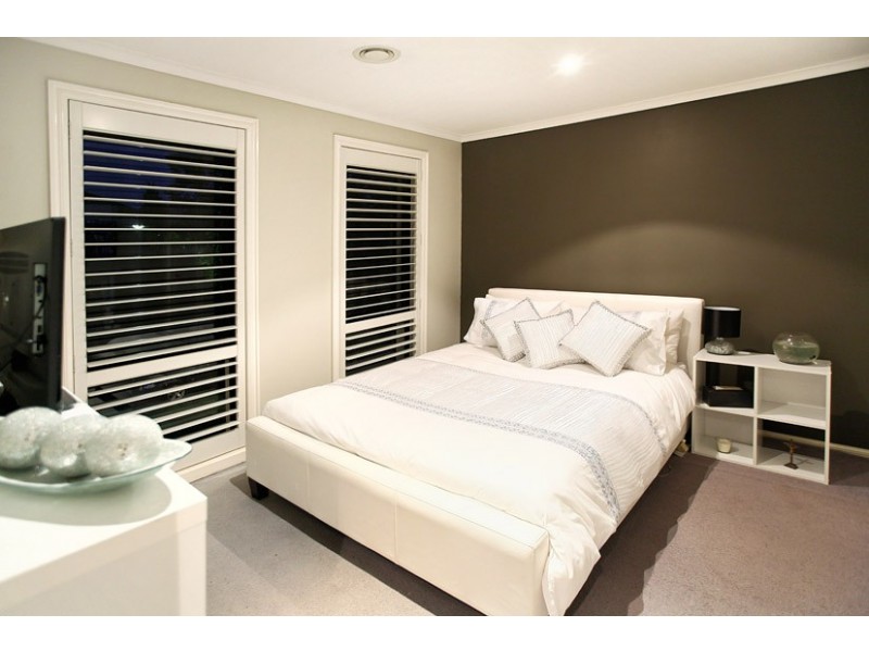 13 Chandos Place, Attwood VIC 3049