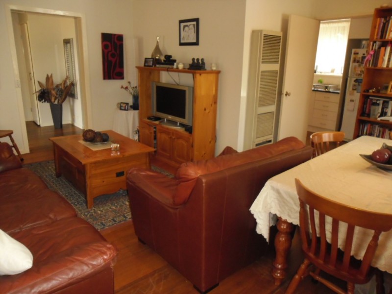 5 Grantley Drive, Gladstone Park VIC 3043