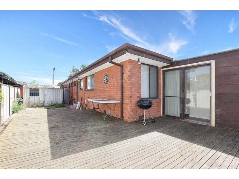 4 Avondale Court, Gladstone Park VIC 3043