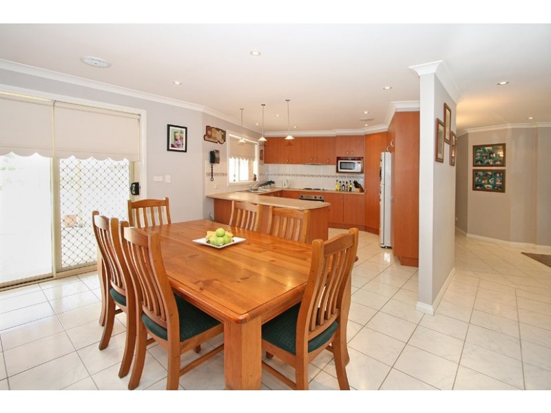 5 Cranesbill Lane, Mickleham VIC 3064