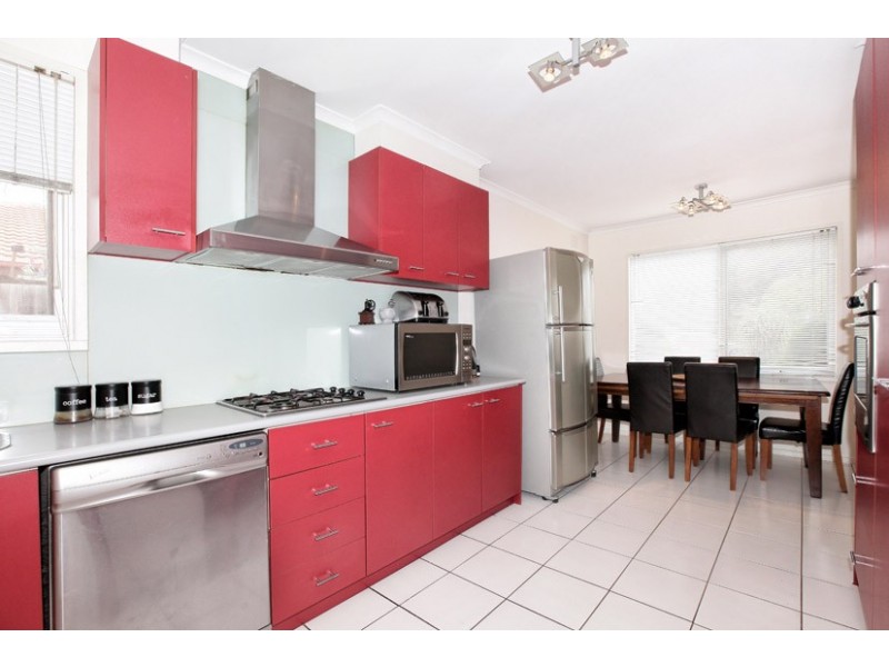36 Samara Grove, Gladstone Park VIC 3043