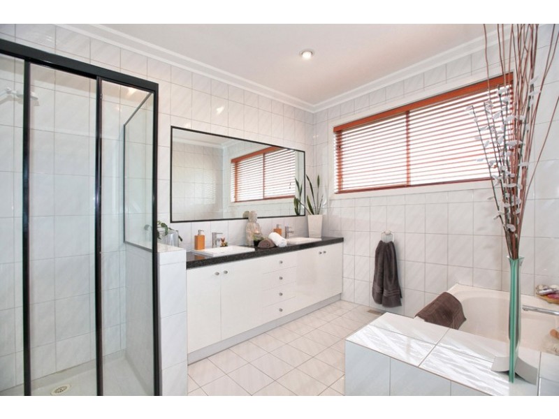 22 Hartley Crescent, Greenvale VIC 3059