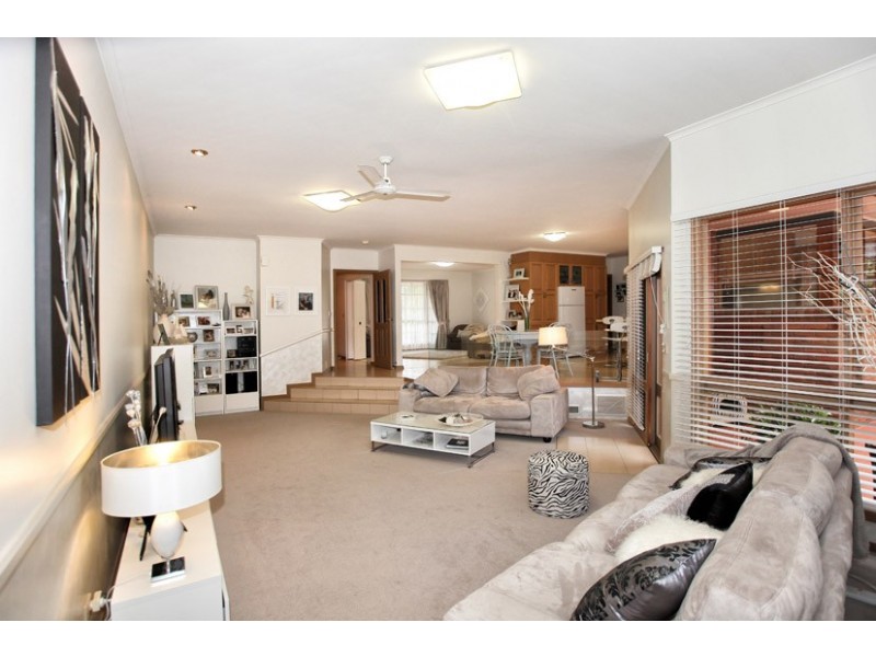 1 Motherwell Avenue, Greenvale VIC 3059