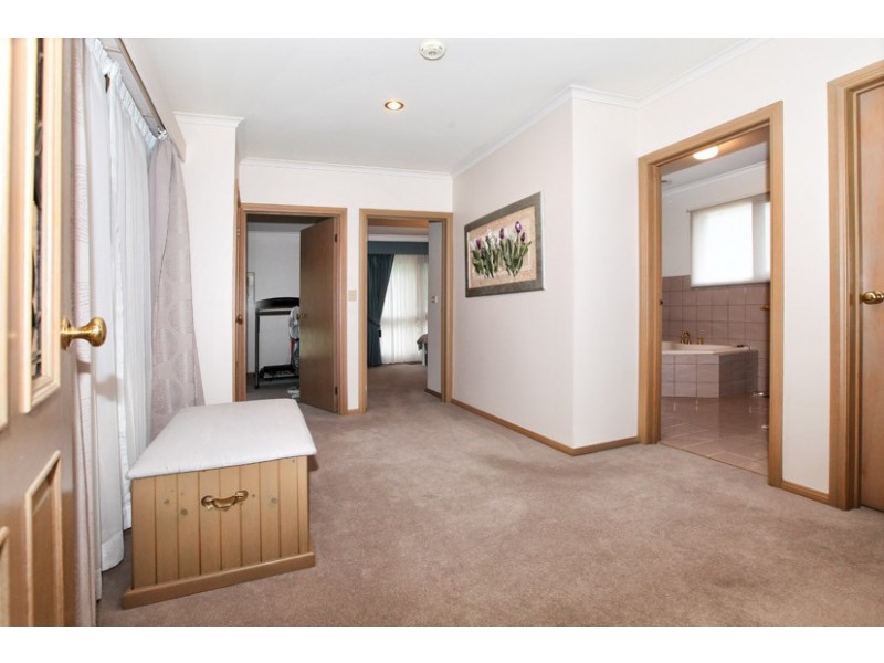 1 Motherwell Avenue, Greenvale VIC 3059