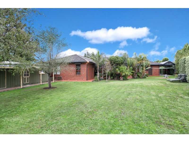 1 Motherwell Avenue, Greenvale VIC 3059