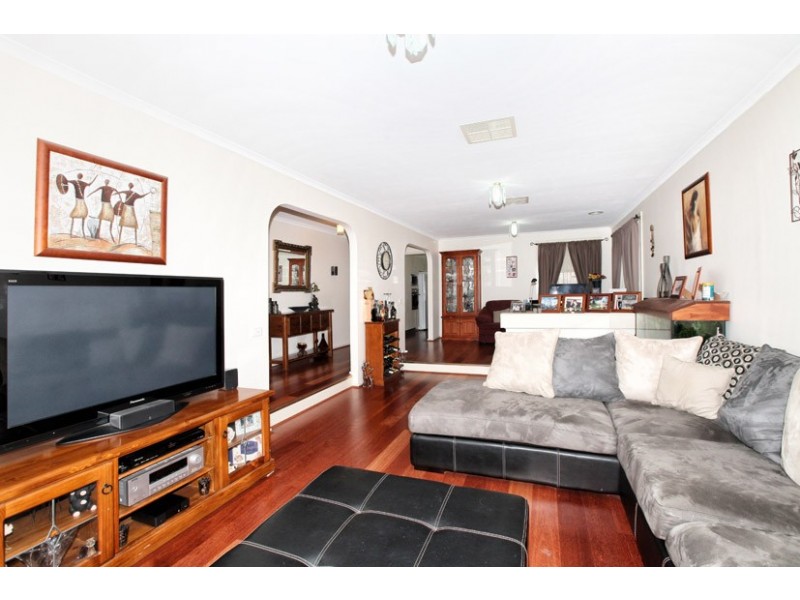 7 Ayr Close, Greenvale VIC 3059