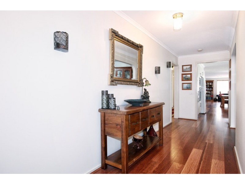 7 Ayr Close, Greenvale VIC 3059
