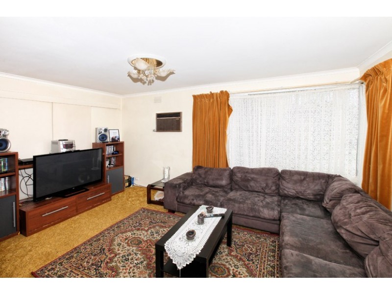 3 Dingley Close, Gladstone Park VIC 3043