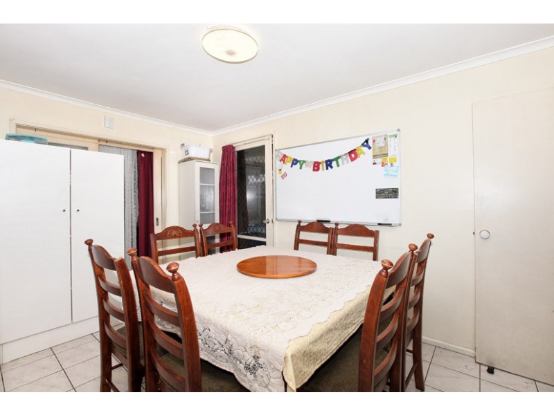 3 Dingley Close, Gladstone Park VIC 3043