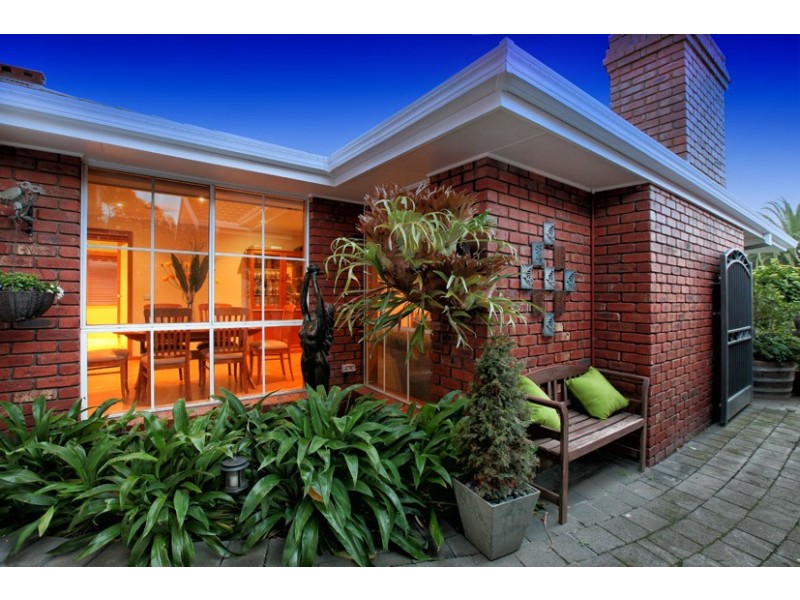 1 Irving Close, Greenvale VIC 3059