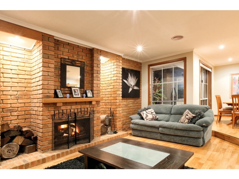 1 Irving Close, Greenvale VIC 3059