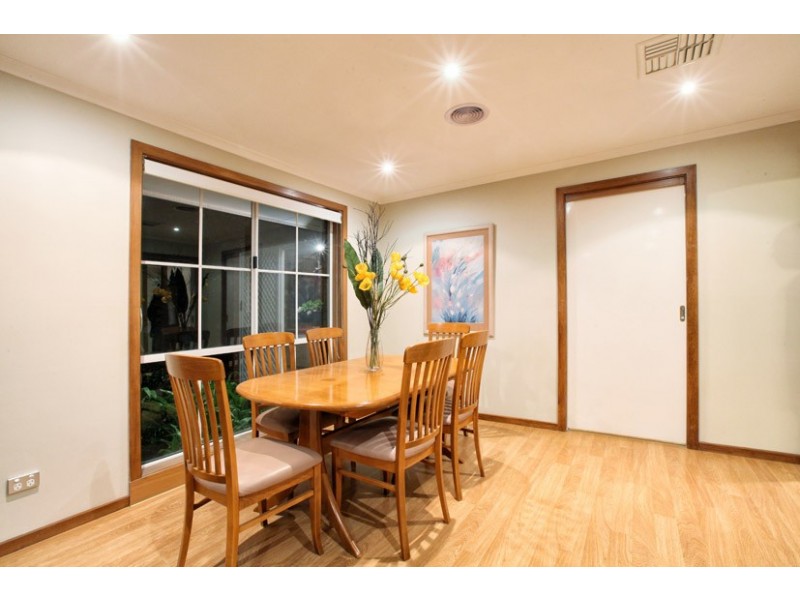 1 Irving Close, Greenvale VIC 3059