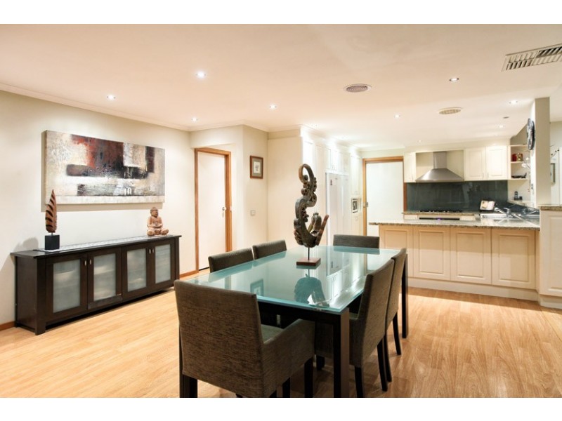 1 Irving Close, Greenvale VIC 3059