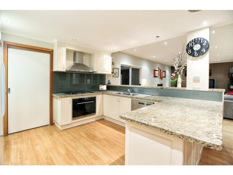 1 Irving Close, Greenvale VIC 3059