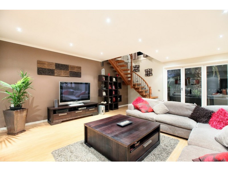 1 Irving Close, Greenvale VIC 3059