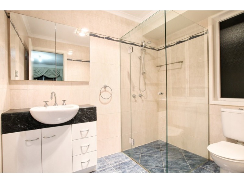 1 Irving Close, Greenvale VIC 3059