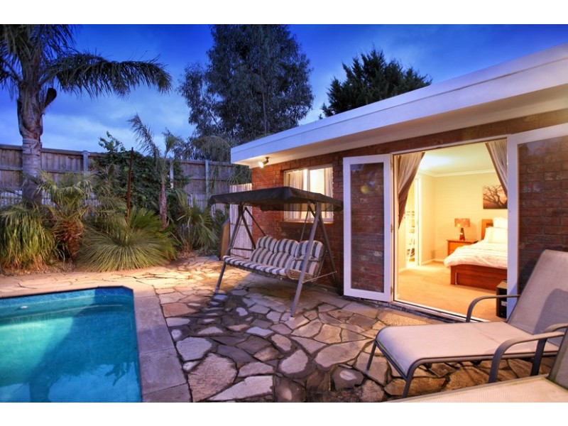 1 Irving Close, Greenvale VIC 3059