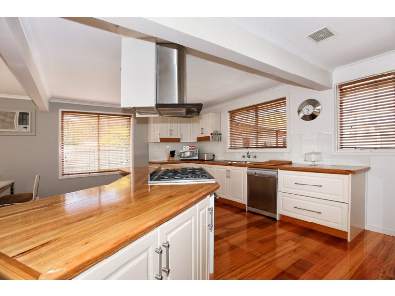 25 Payne Street, Gladstone Park VIC 3043