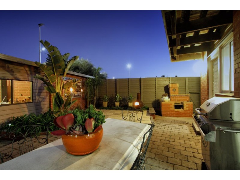 25 Payne Street, Gladstone Park VIC 3043