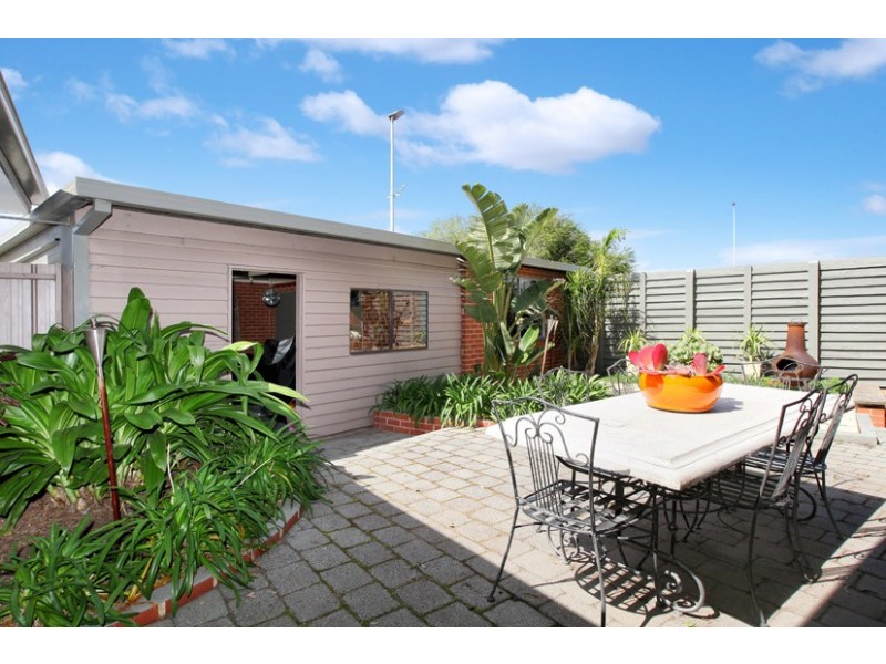 25 Payne Street, Gladstone Park VIC 3043