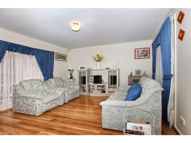 12 Phoenix Court, Roxburgh Park VIC 3064