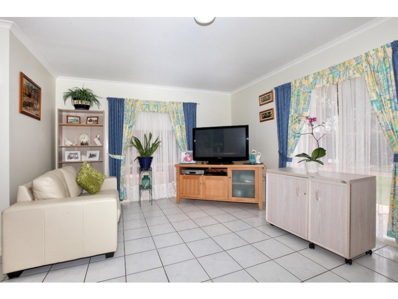 12 Phoenix Court, Roxburgh Park VIC 3064