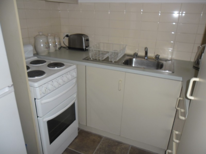 6/16 South Circular Road, Gladstone Park VIC 3043