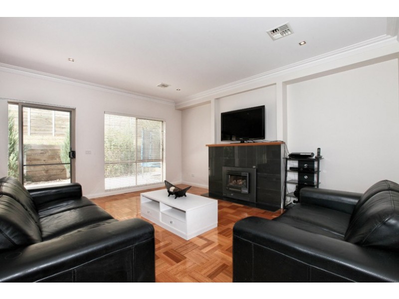 9 Muirhead Court, Greenvale VIC 3059