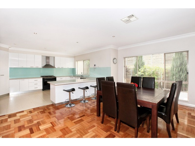 9 Muirhead Court, Greenvale VIC 3059