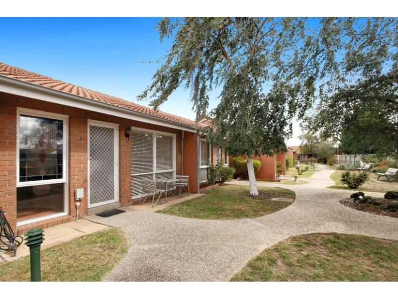 12/16 South Circular Road, Gladstone Park VIC 3043