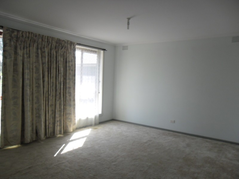 15 GarryowenTce, Tullamarine VIC 3043