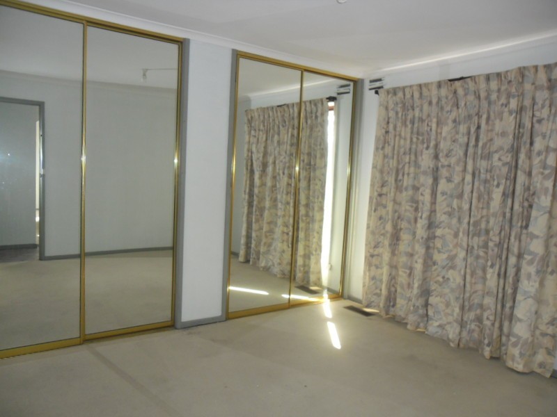 15 GarryowenTce, Tullamarine VIC 3043