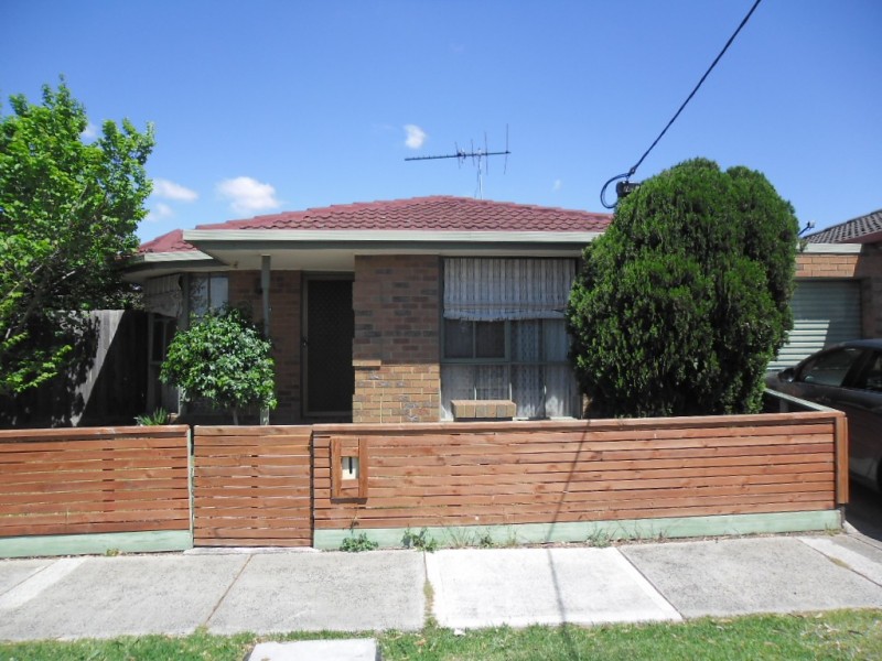 68 Elmhurst Road, Gladstone Park VIC 3043