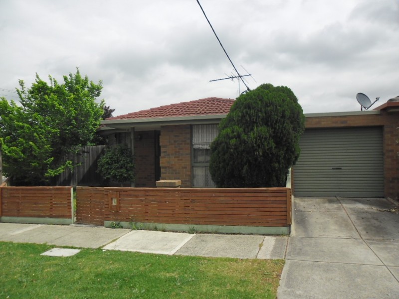 68 Elmhurst Road, Gladstone Park VIC 3043