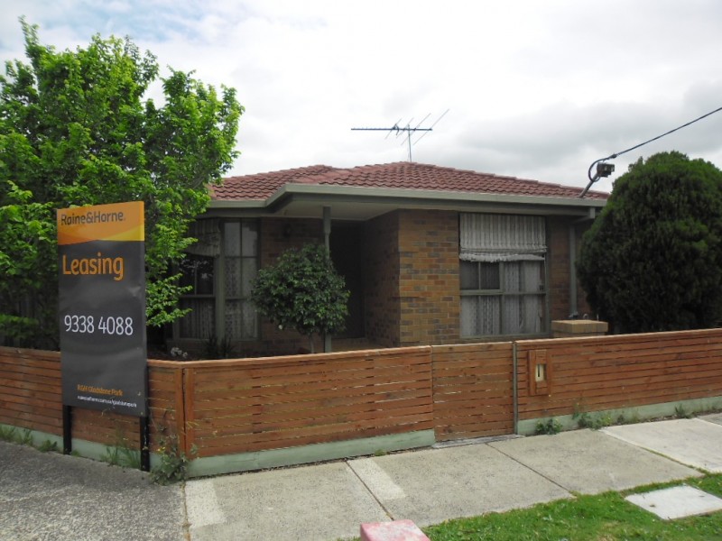 68 Elmhurst Road, Gladstone Park VIC 3043