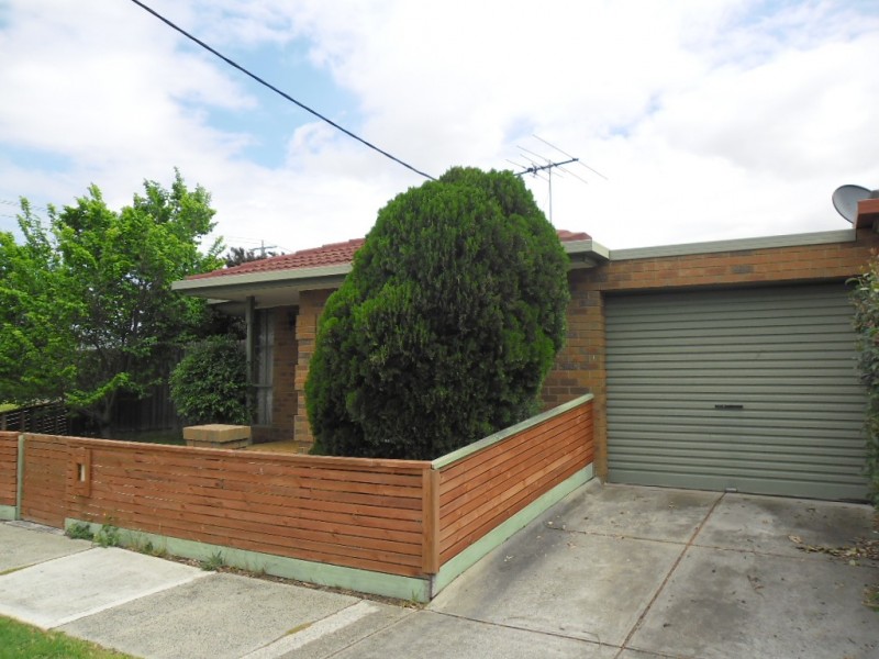 68 Elmhurst Road, Gladstone Park VIC 3043