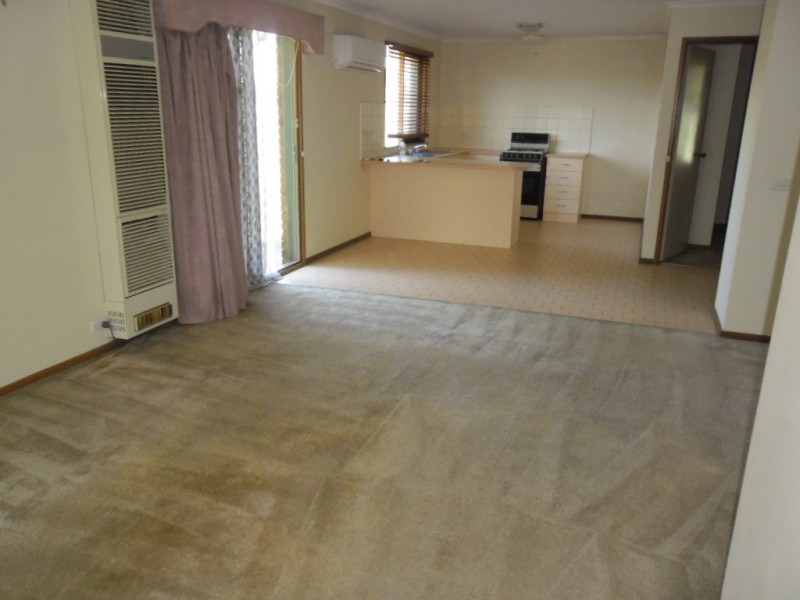 68 Elmhurst Road, Gladstone Park VIC 3043