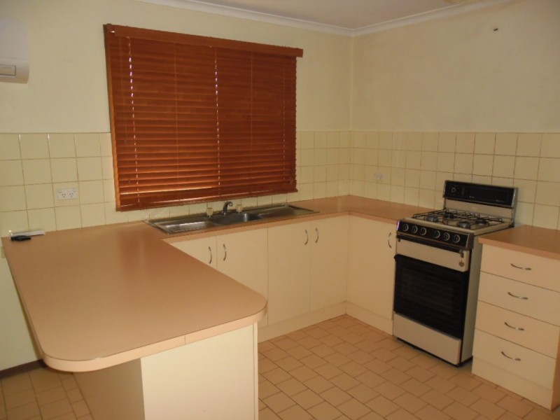 68 Elmhurst Road, Gladstone Park VIC 3043