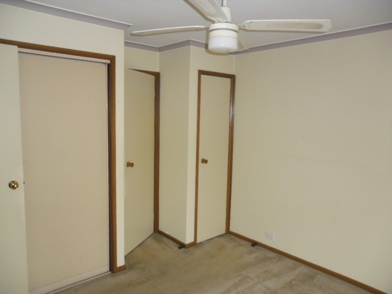 68 Elmhurst Road, Gladstone Park VIC 3043