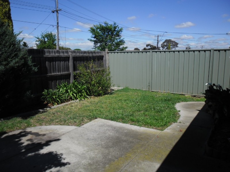 68 Elmhurst Road, Gladstone Park VIC 3043
