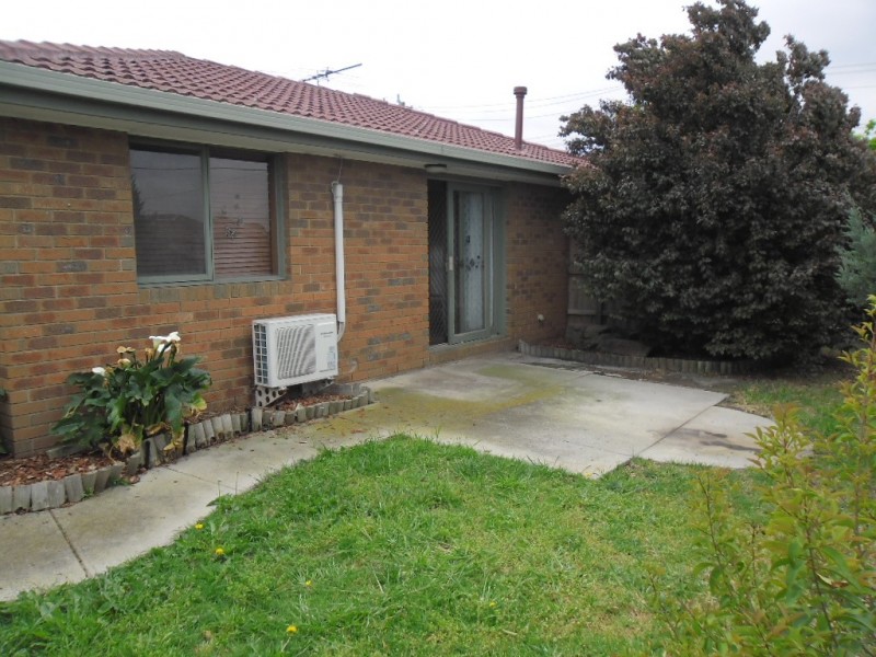 68 Elmhurst Road, Gladstone Park VIC 3043