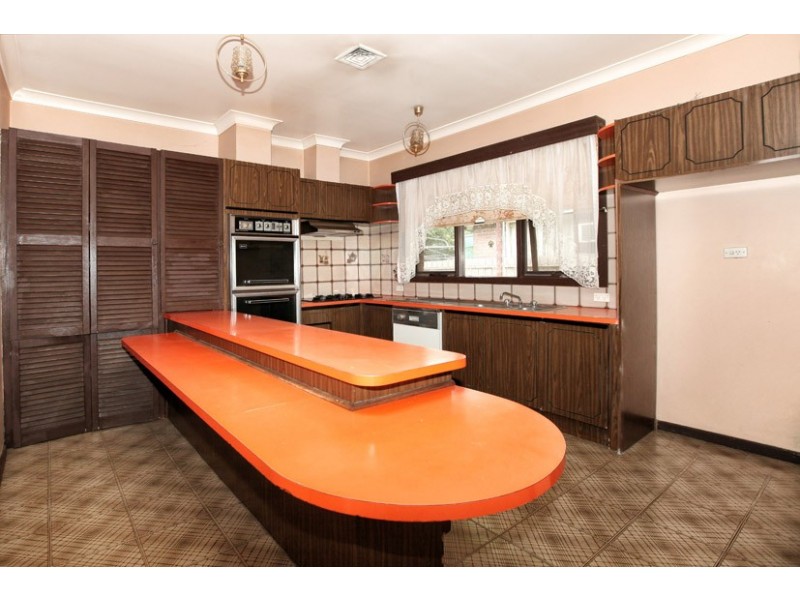 7 Dolphin Court, Gladstone Park VIC 3043
