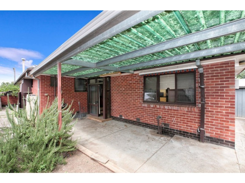 7 Dolphin Court, Gladstone Park VIC 3043