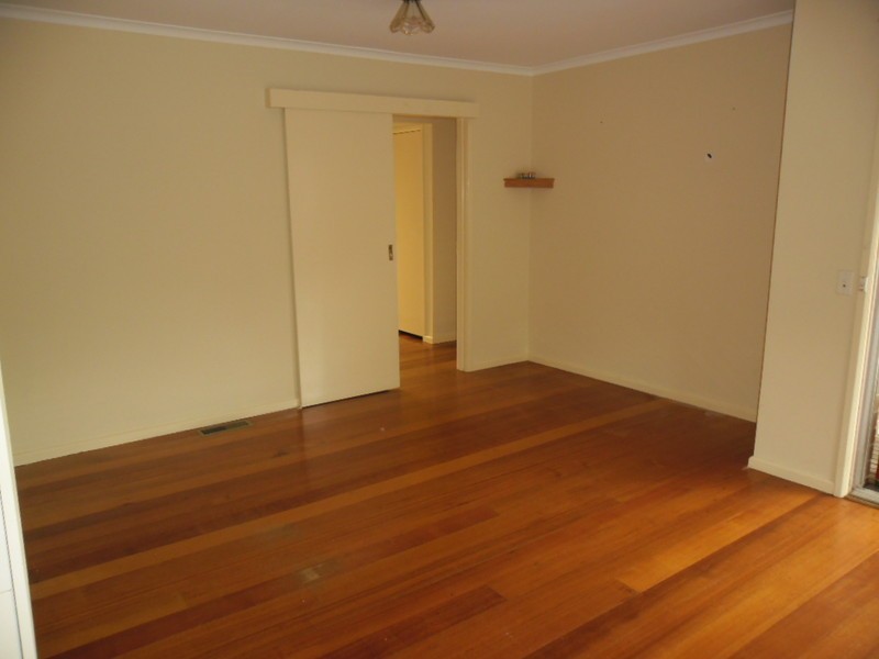 5 Glendale Place, Gladstone Park VIC 3043